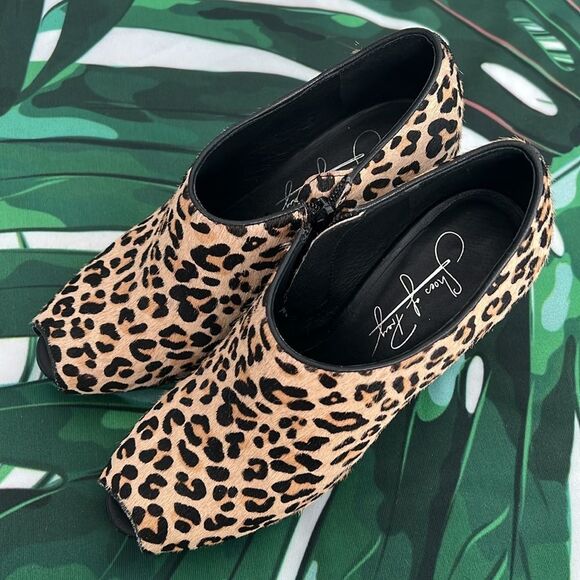 Shoes of Prey brown and black animal print booties with sparkle heels - Picture 5 of 11
